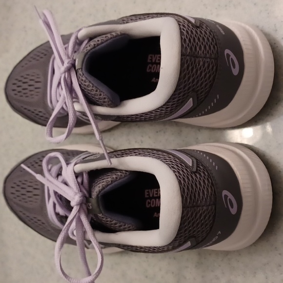 Like New ASICS Gel-Contend 7 Running Shoes - Picture 5 of 6